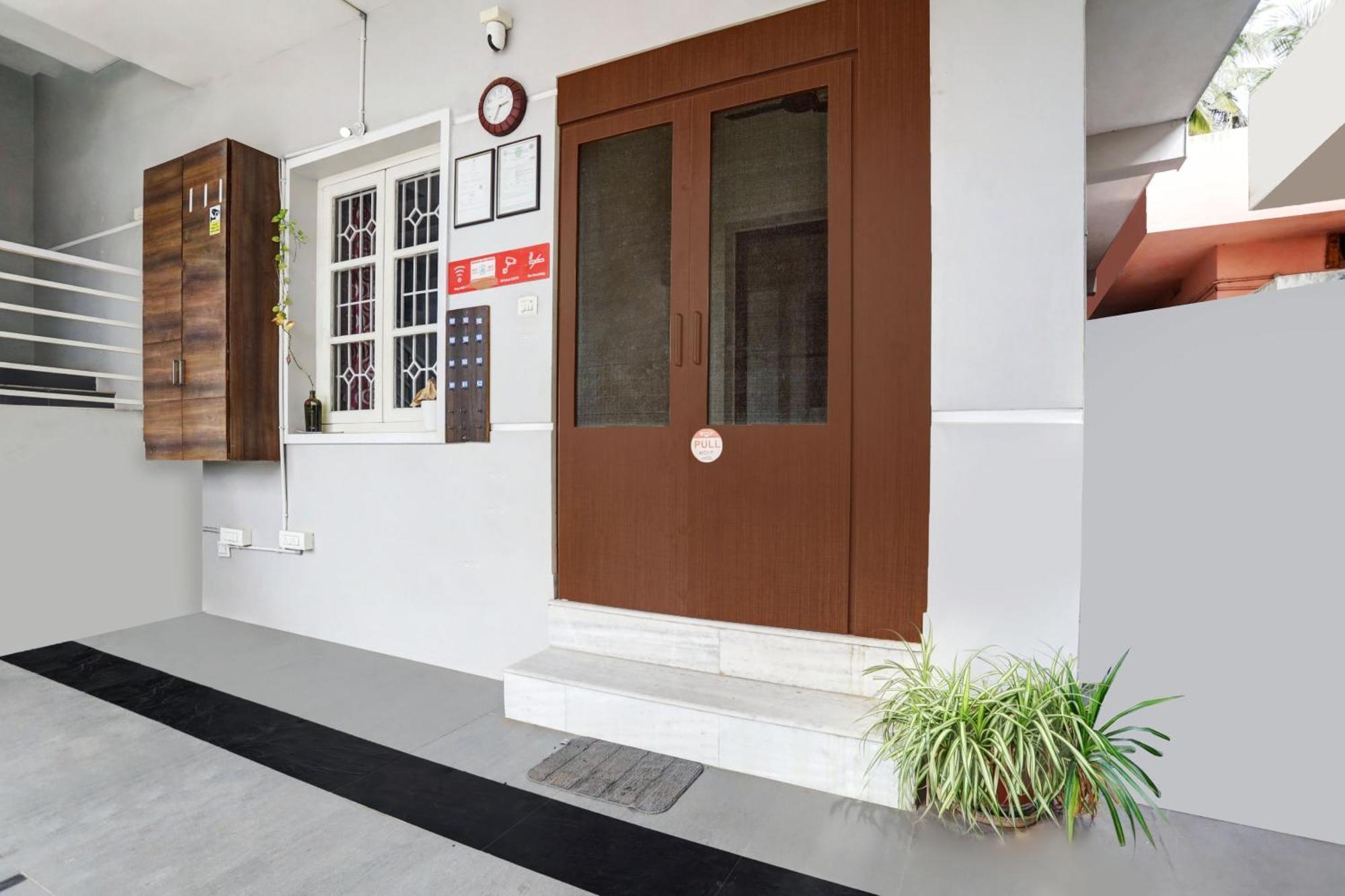 Super Hotel O Ashok Nagar Near Jntu College Kākināda Zewnętrze zdjęcie