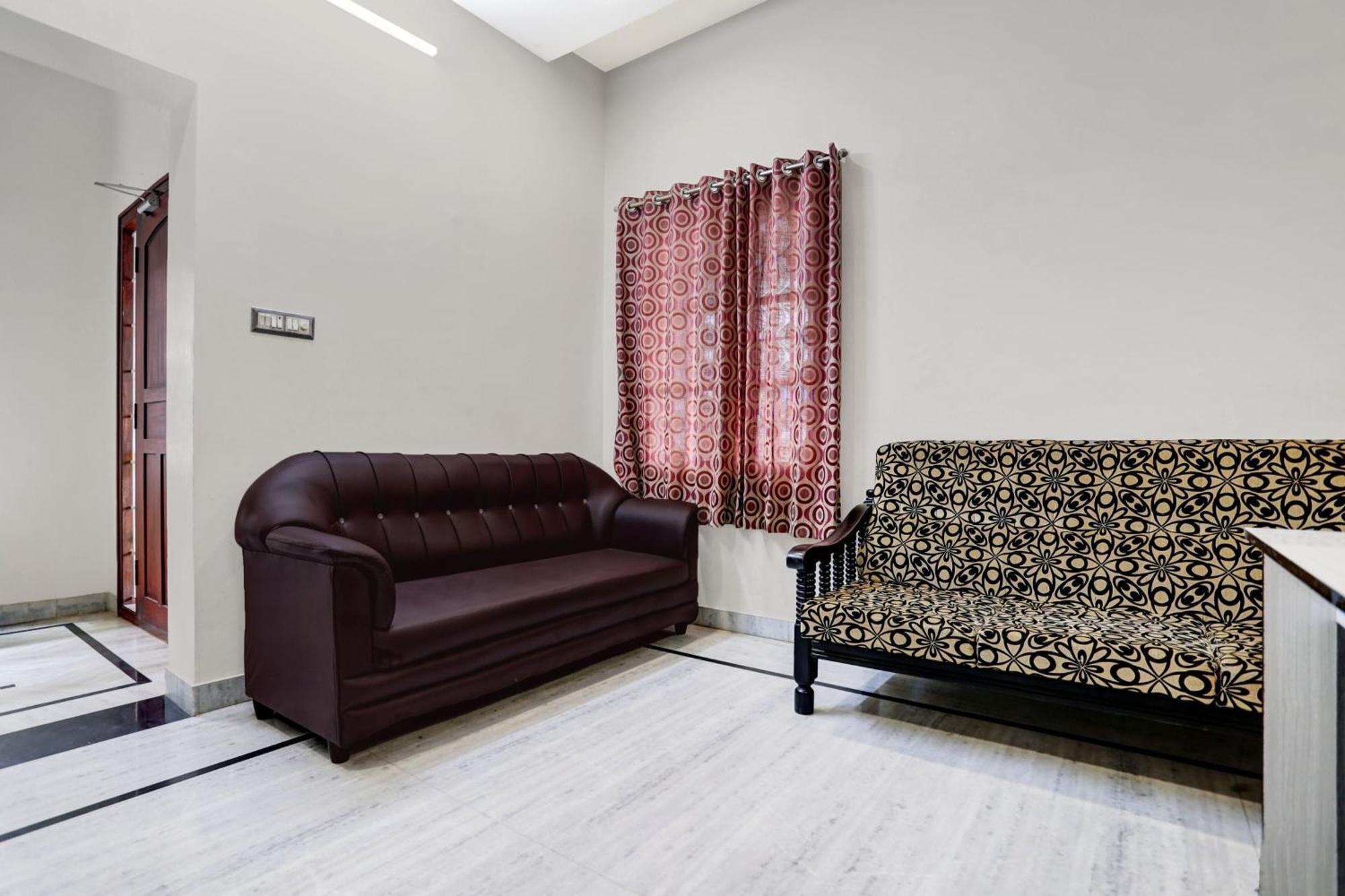 Super Hotel O Ashok Nagar Near Jntu College Kākināda Zewnętrze zdjęcie
