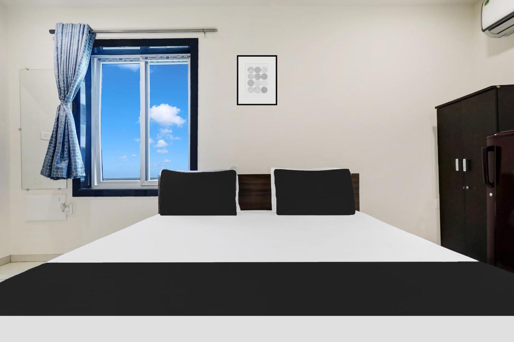Super Hotel O Ashok Nagar Near Jntu College Kākināda Zewnętrze zdjęcie